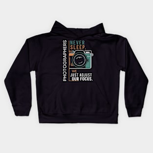 Photographers never sleep, Cameraman Black Kids Hoodie